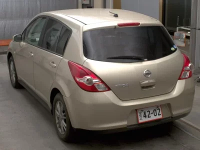 Nissan TIIDA