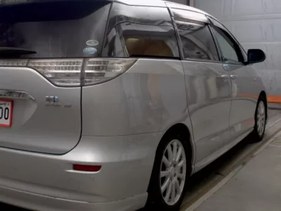 Toyota ESTIMA HYBRID