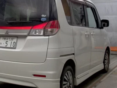 Mitsubishi DELICA D2