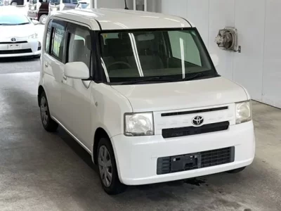 Toyota PIXIS SPACE