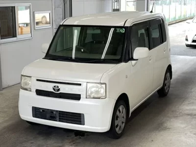 Toyota PIXIS SPACE