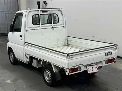 Nissan CLIPPER TRUCK