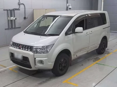 Mitsubishi DELICA D5