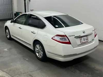 Nissan TEANA