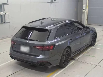 Audi RS4