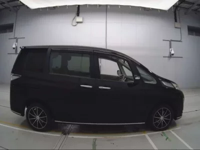 Mazda BIANTE
