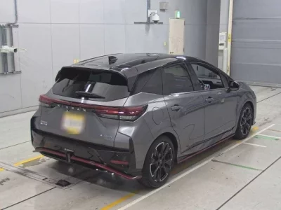 Nissan AURA