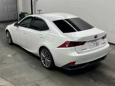 Lexus IS