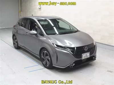 Nissan AURA