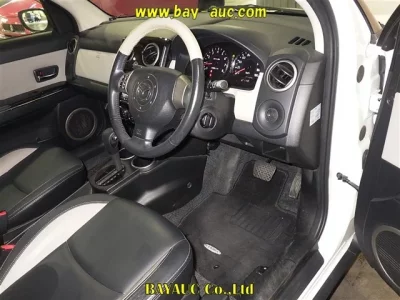 Mazda VERISA