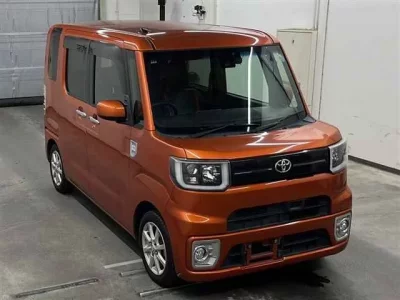 Toyota PIXIS MEGA