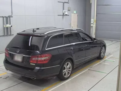 Mercedes-Benz E CLASS WAGON