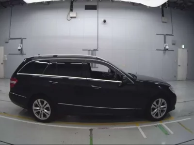 Mercedes-Benz E CLASS WAGON