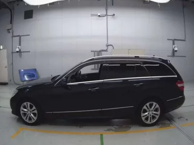 Mercedes-Benz E CLASS WAGON