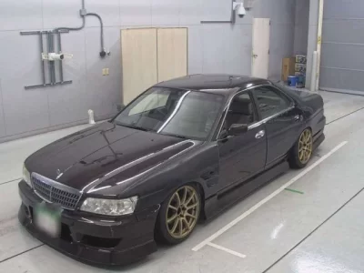 Nissan LAUREL