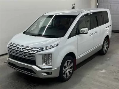 Mitsubishi DELICA D5