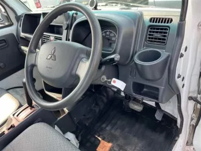 Mitsubishi MINICAB TRUCK