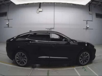 Toyota CROWN CROSSOVER