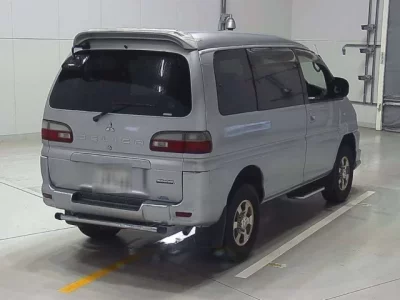 Mitsubishi DELICA