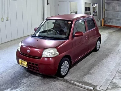 Daihatsu Esse