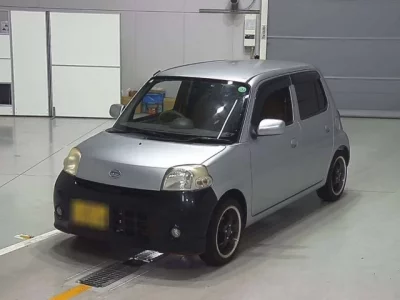 Daihatsu Esse