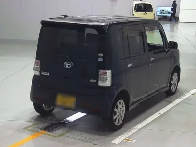 Toyota PIXIS SPACE