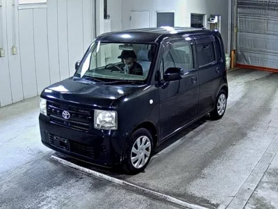Toyota PIXIS SPACE
