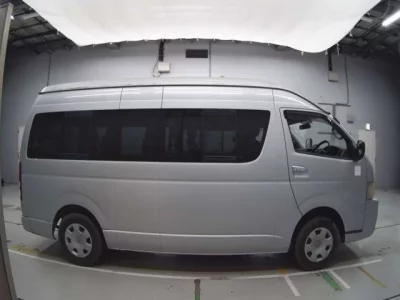 Toyota REGIUS ACE COMMUTER