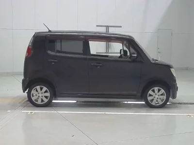 Suzuki MRWAGON