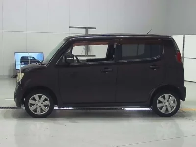 Suzuki MRWAGON