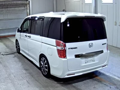 Honda STEP WAGON