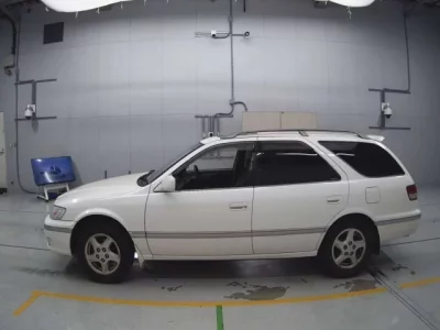 Toyota MARK2 QUALIS