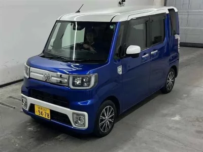 Toyota PIXIS MEGA
