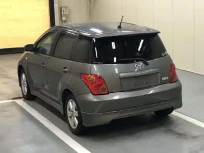Toyota IST