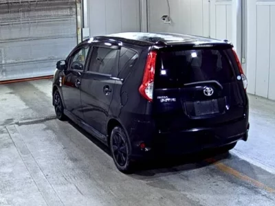 Toyota PASSO SETTE