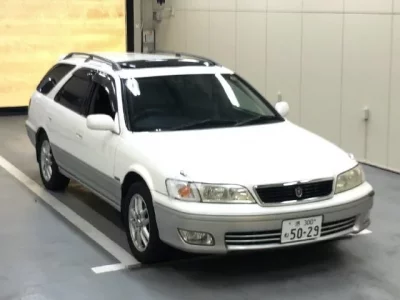 Toyota MARK2 QUALIS
