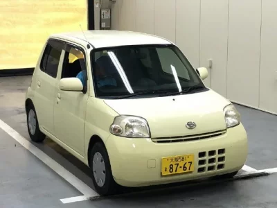 Daihatsu Esse