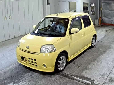 Daihatsu Esse