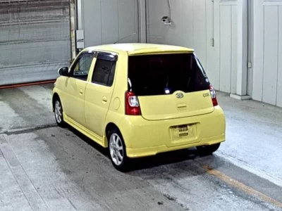 Daihatsu Esse