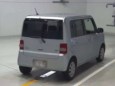 Toyota PIXIS SPACE