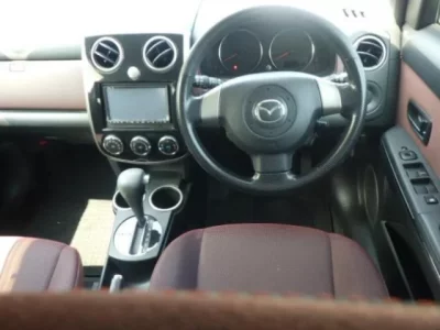 Mazda VERISA