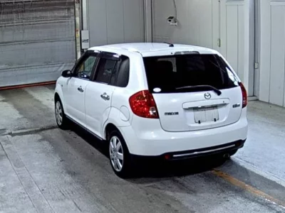 Mazda VERISA