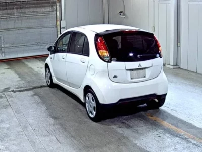 Mitsubishi I