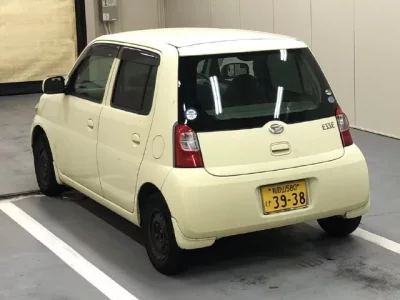 Daihatsu Esse