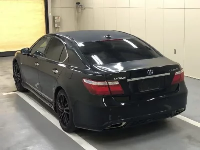 Lexus LS