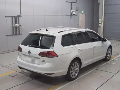 Volkswagen GOLF VARIANT