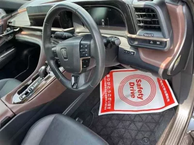 Toyota CROWN CROSSOVER