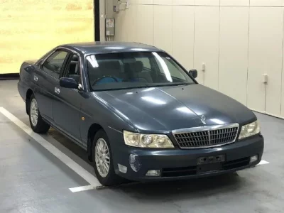 Nissan LAUREL
