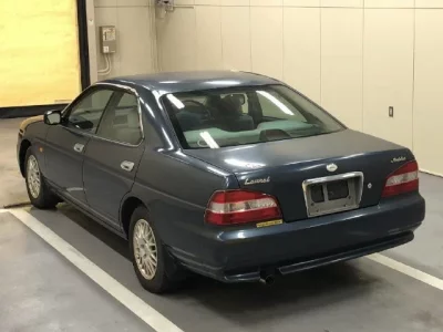 Nissan LAUREL