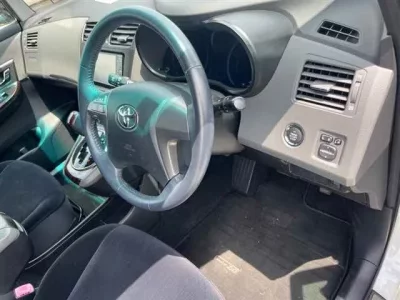 Toyota MARK X ZIO